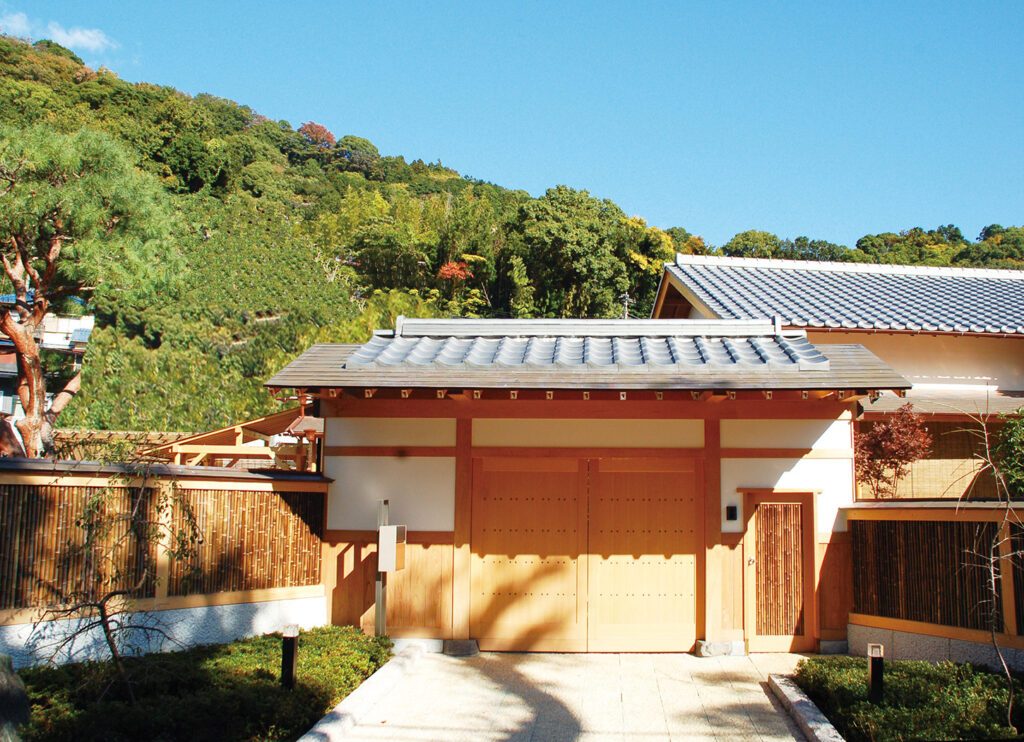 入母屋造り,山門